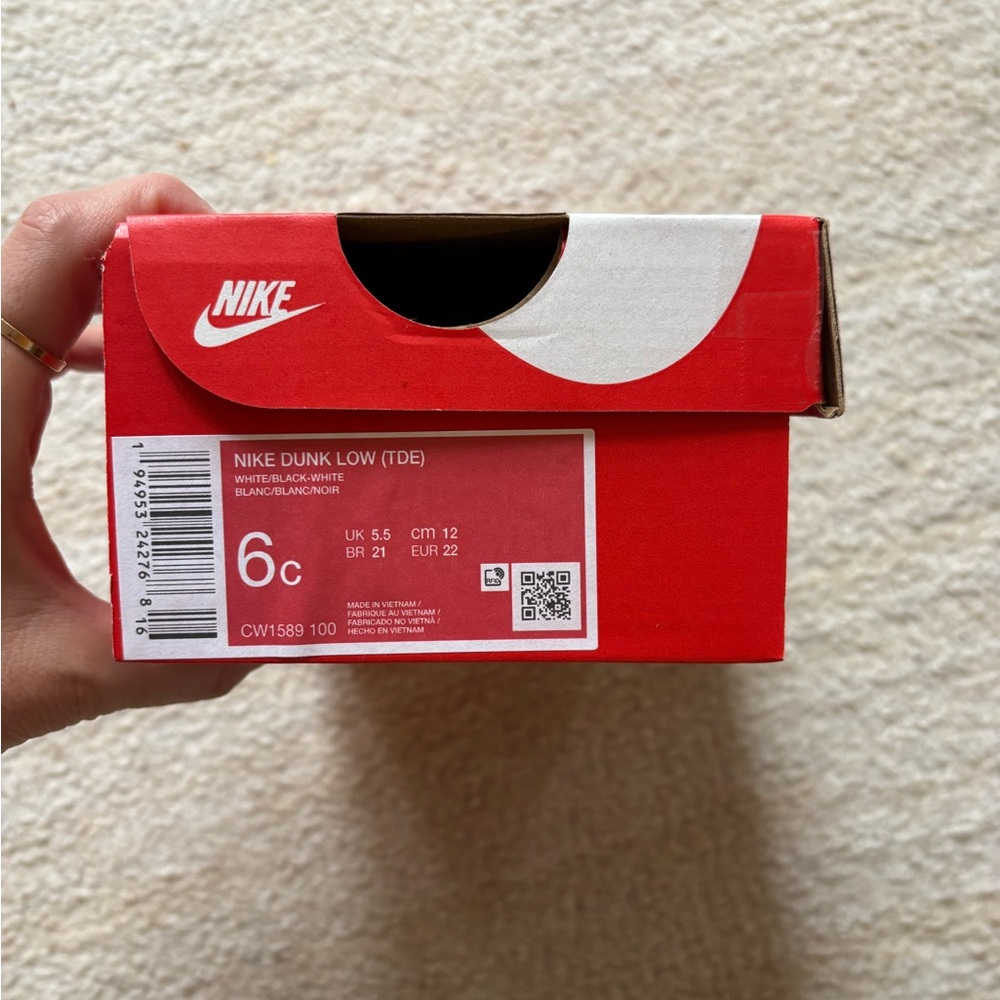 Nike Dunk Low Panda